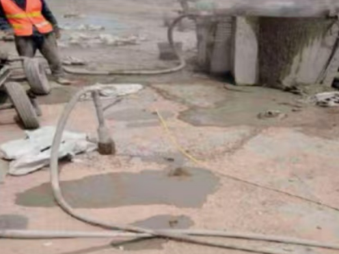 双江水泥混凝土路面板底注浆技术 路面脱空注浆整治方案